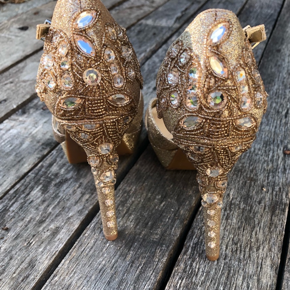 ✨Gianni Bini Heels✨